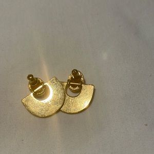 Vintage gold filled earrings.